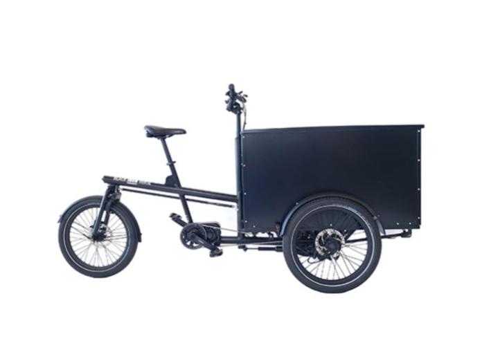 Ladcykel med lukket kasse på el
